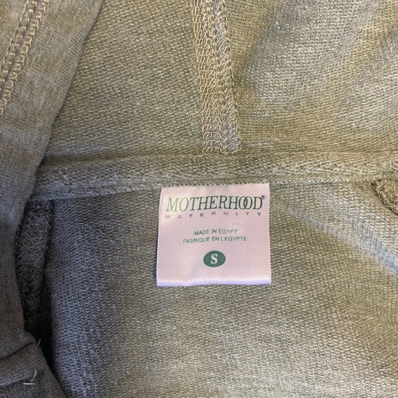 Maternity Long Sleeve Tops - Picture 2 of 3